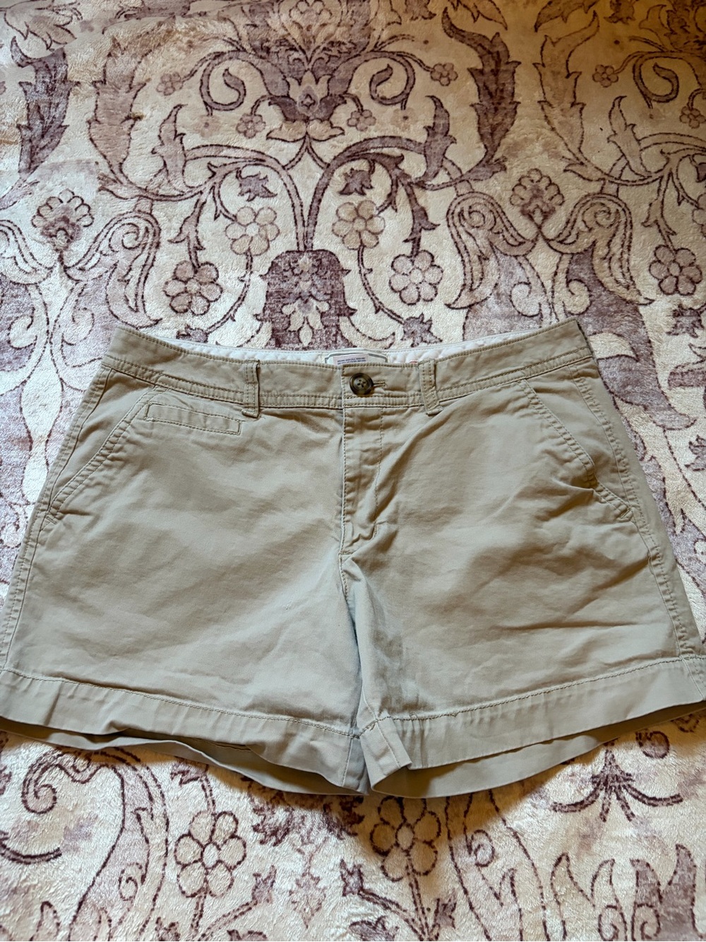 Old Navy Perfect 5” Khaki Chino Shorts Beige